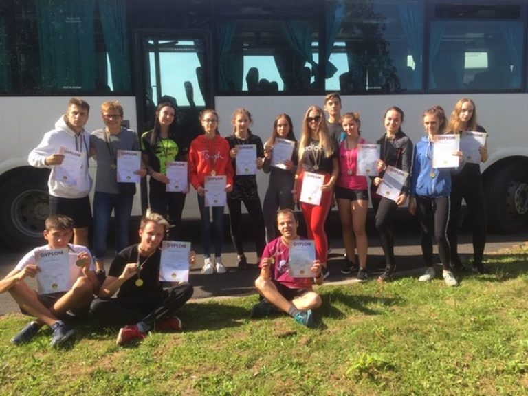 WSPANIAŁE BIEGANIE UCZNIÓW ZS Nr 2 W LUBINIE!