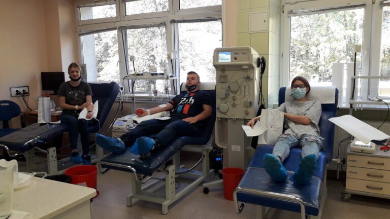 Nasi uczniowie oddają krew