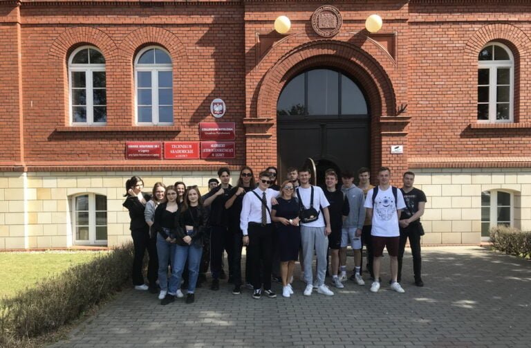 Transport kolejowy od strony praktycznej - warsztaty logistyczne na Collegium Witelona w Legnicy