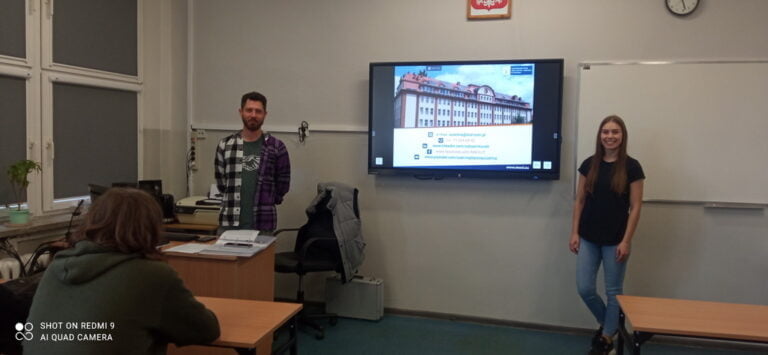 Spotkanie klas logistycznych z przedstawicielami z Wyższej Szkoły Logistyki i Transportu