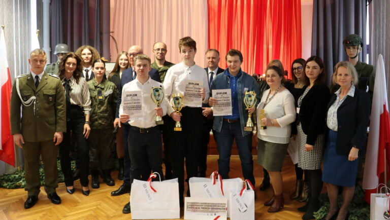 Finał II edycji Międzyszkolnego Konkursu Historycznego “Trzech generałów”