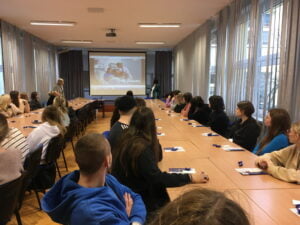 Spotkanie uczniów klas maturalnych Dyrektorami Instytutów PANS w Głogowie