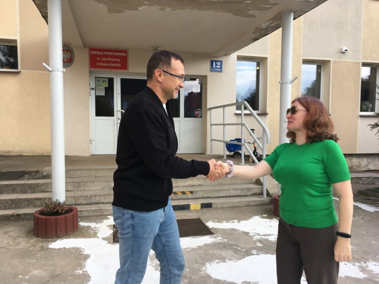 DZIĘKUJEMY UCZNIOM, NAUCZYCIELOM I RODZICOM za aktywny udział w akcji charytatywnej dla powodzian