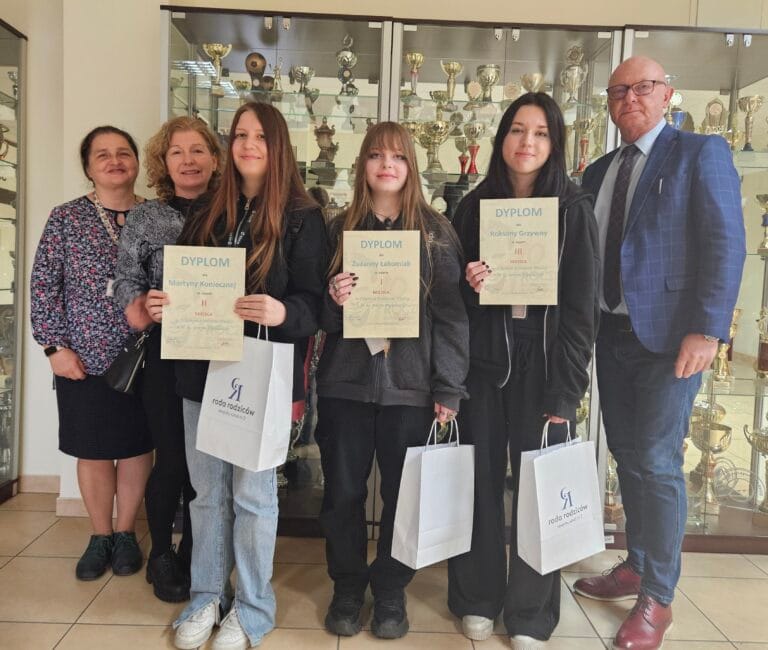 Rozstrzygnięcie konkursu wiedzy o ks. Jerzym Popiełuszce.