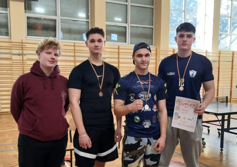 Powiatowe zawody w tenisie stołowym chłopców