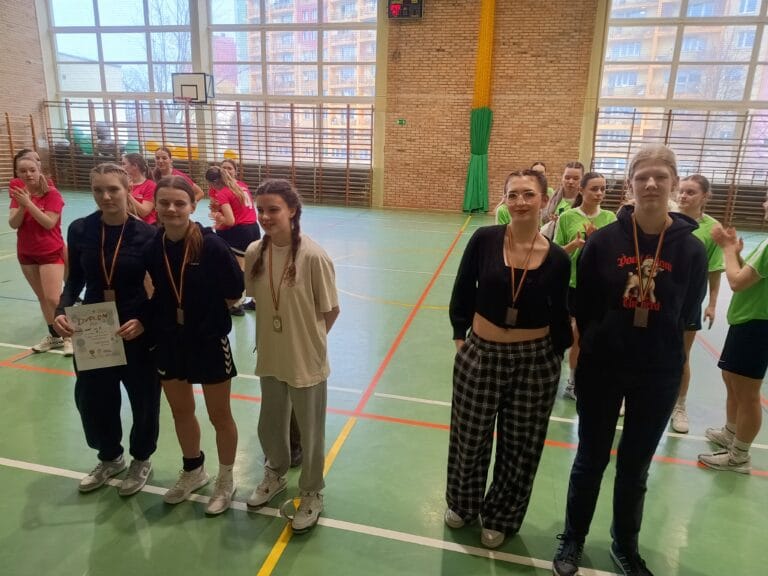 III miejsce Mistrzostwa Powiatu w Koszykówce Dziewcząt