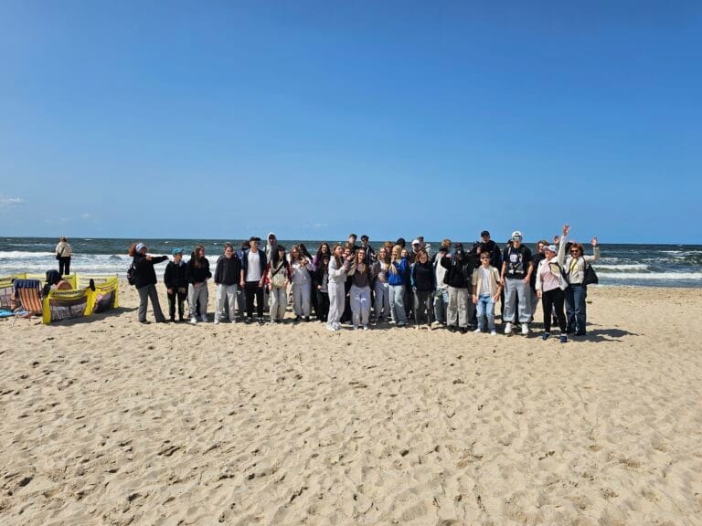 Szkolna integracja z widokiem na Bałtyk