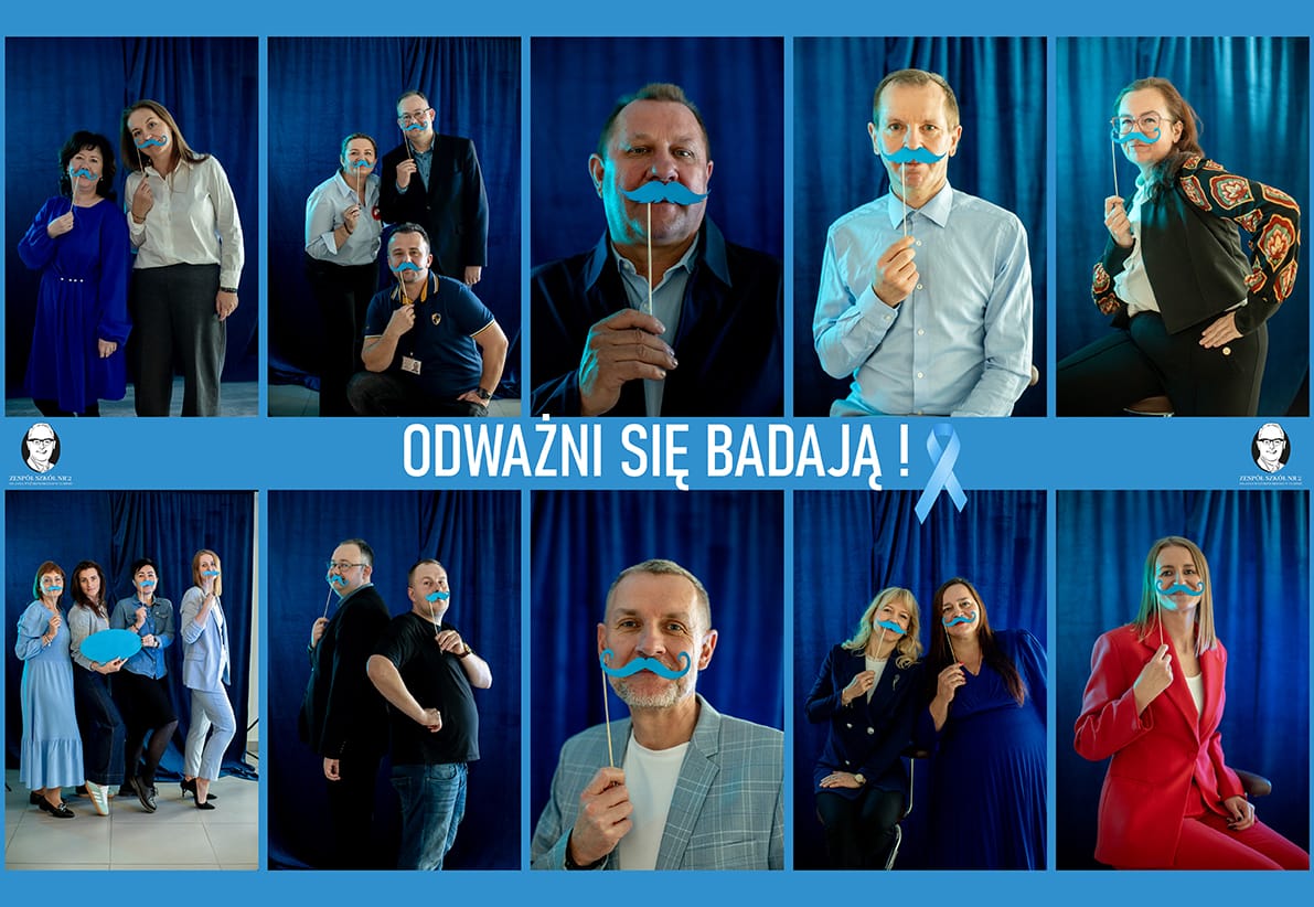 Kolaż zdjęć przedstawiający osoby pozujące na tle niebieskiej zasłony w ramach kampanii profilaktycznej. Każda osoba trzyma w dłoni niebieski wąs – symbol akcji Movember. Na środku znajduje się napis ‘Odważni się badają!’ z niebieską wstążką, symbolem profilaktyki nowotworów